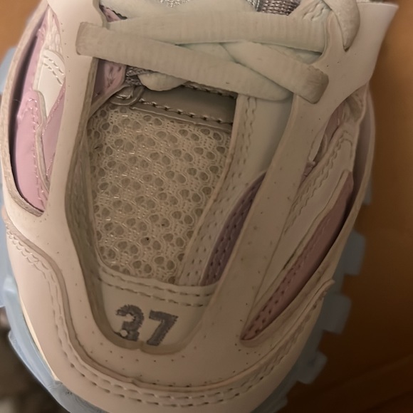 Shoes - Picture 6 of 6